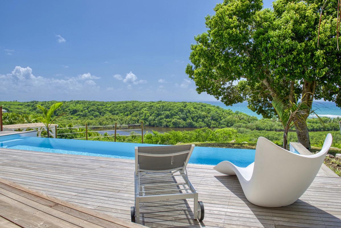4.Location villa piscine vue mer Sainte Anne Guadeloupe